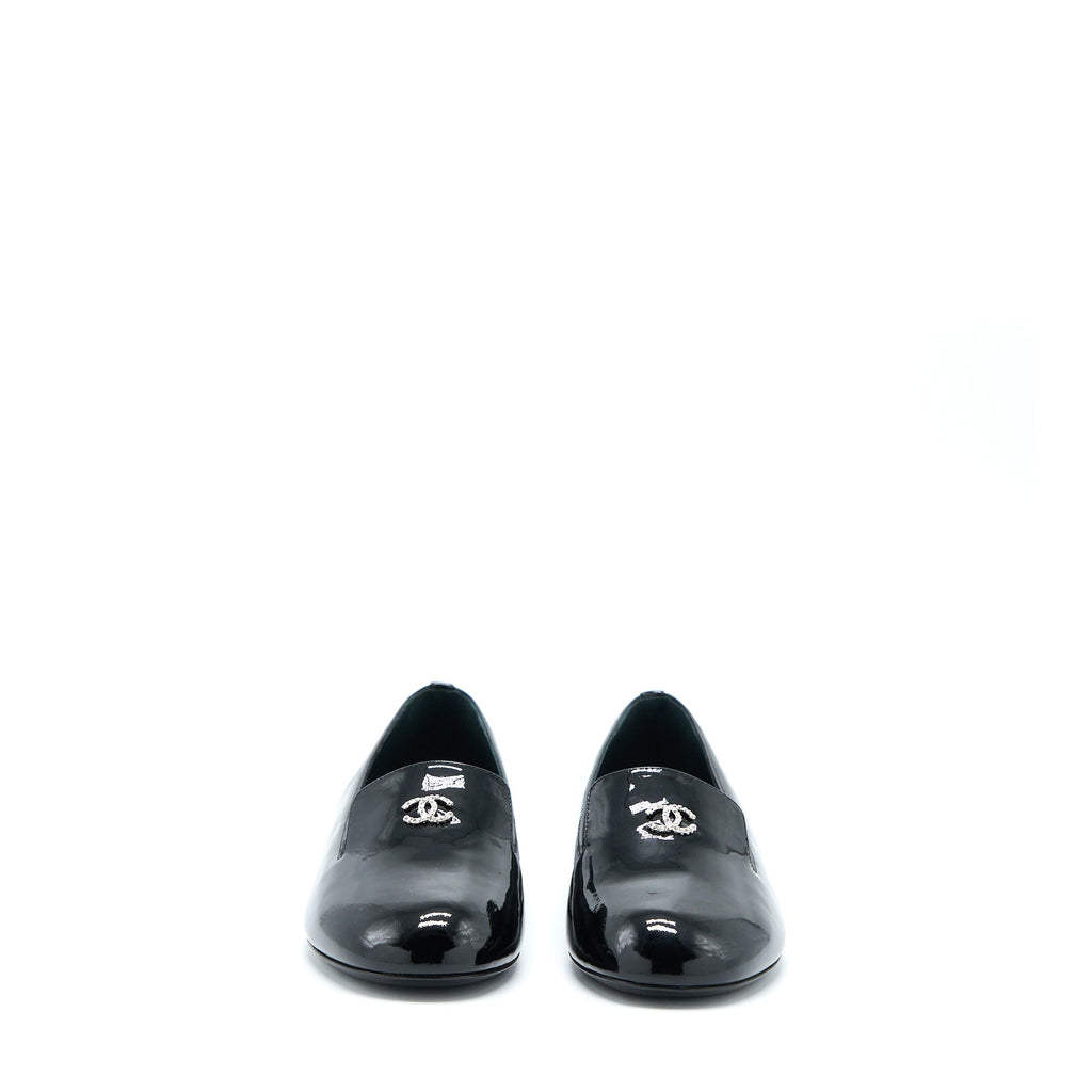 CHANEL LOAFER WITH PEARL/PATENT BLACK SHW
