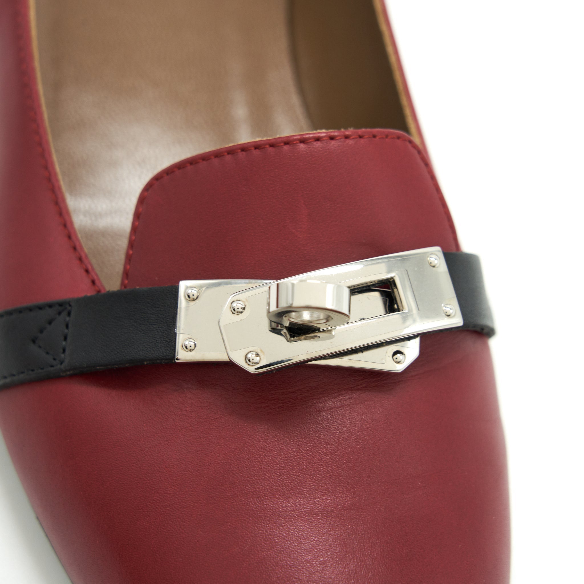HERMES BUCKLE FLAT SHOES IN RED