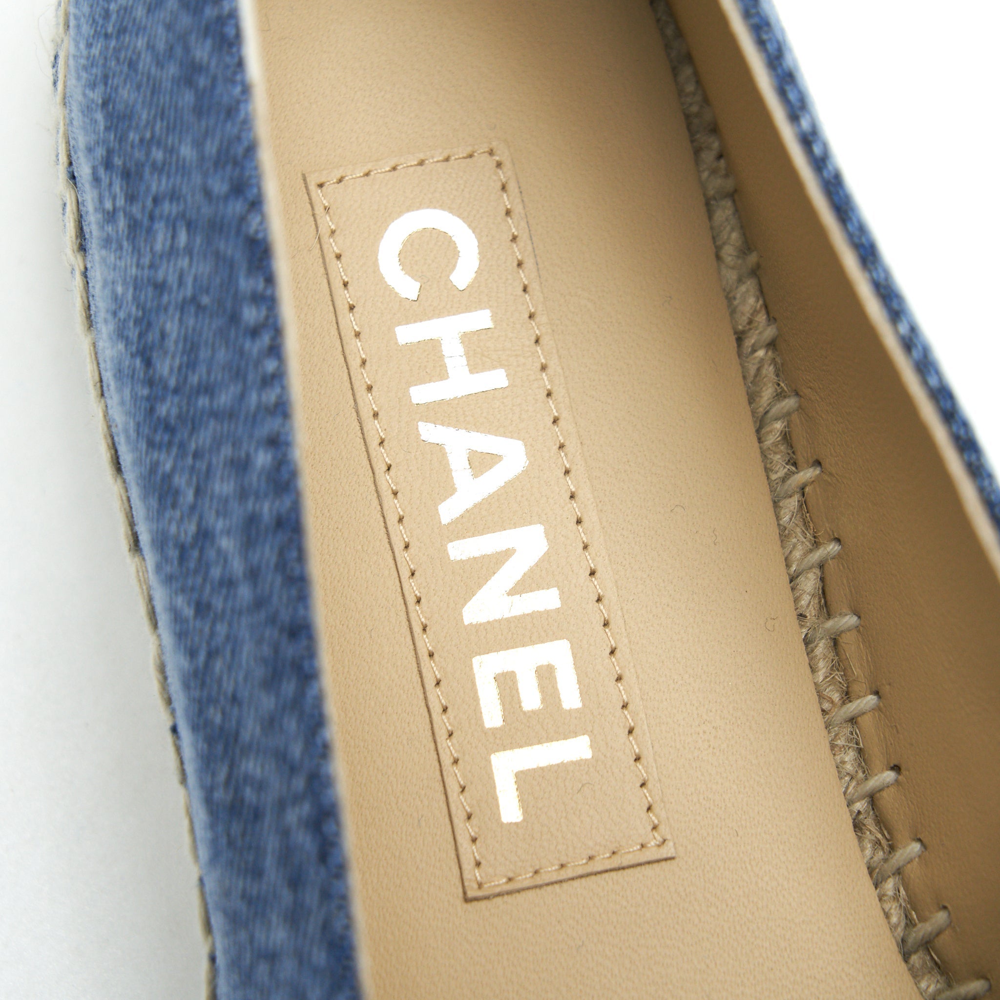 CHANEL ESPADRILLES IN DENIM AND BLACK