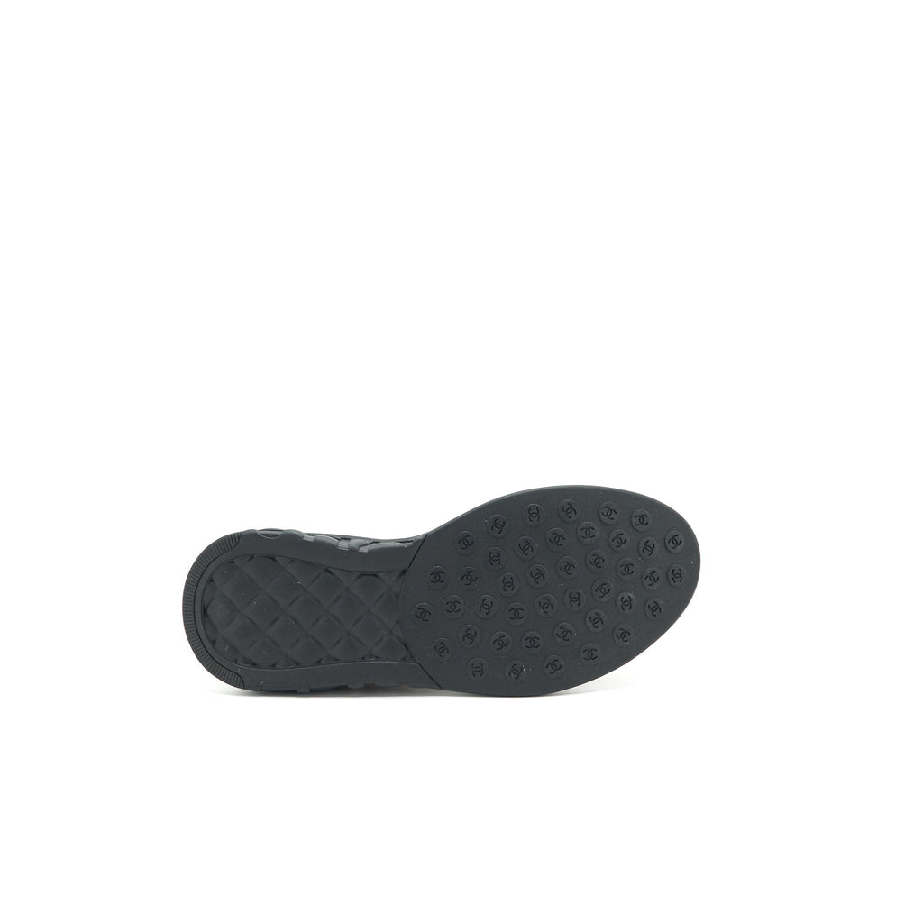 CHANEL CC LOGO SNEAKER RED/ WHITE/ BLACK
