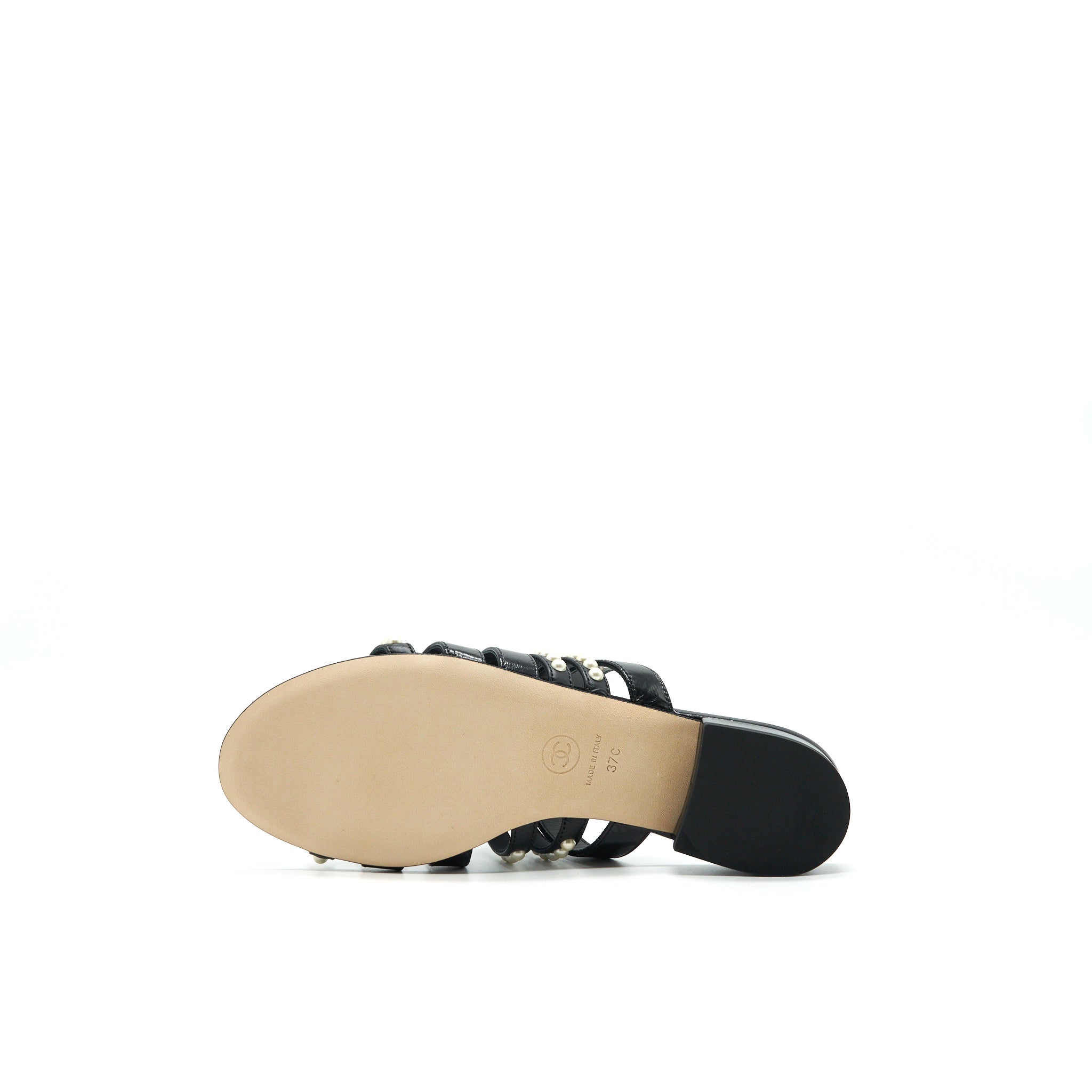 CHANEL LEATHER AND PEARL SANDAL BLACK