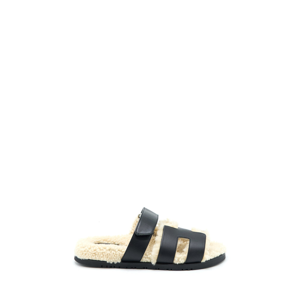HERMES CHYPRE SANDALS BLACK