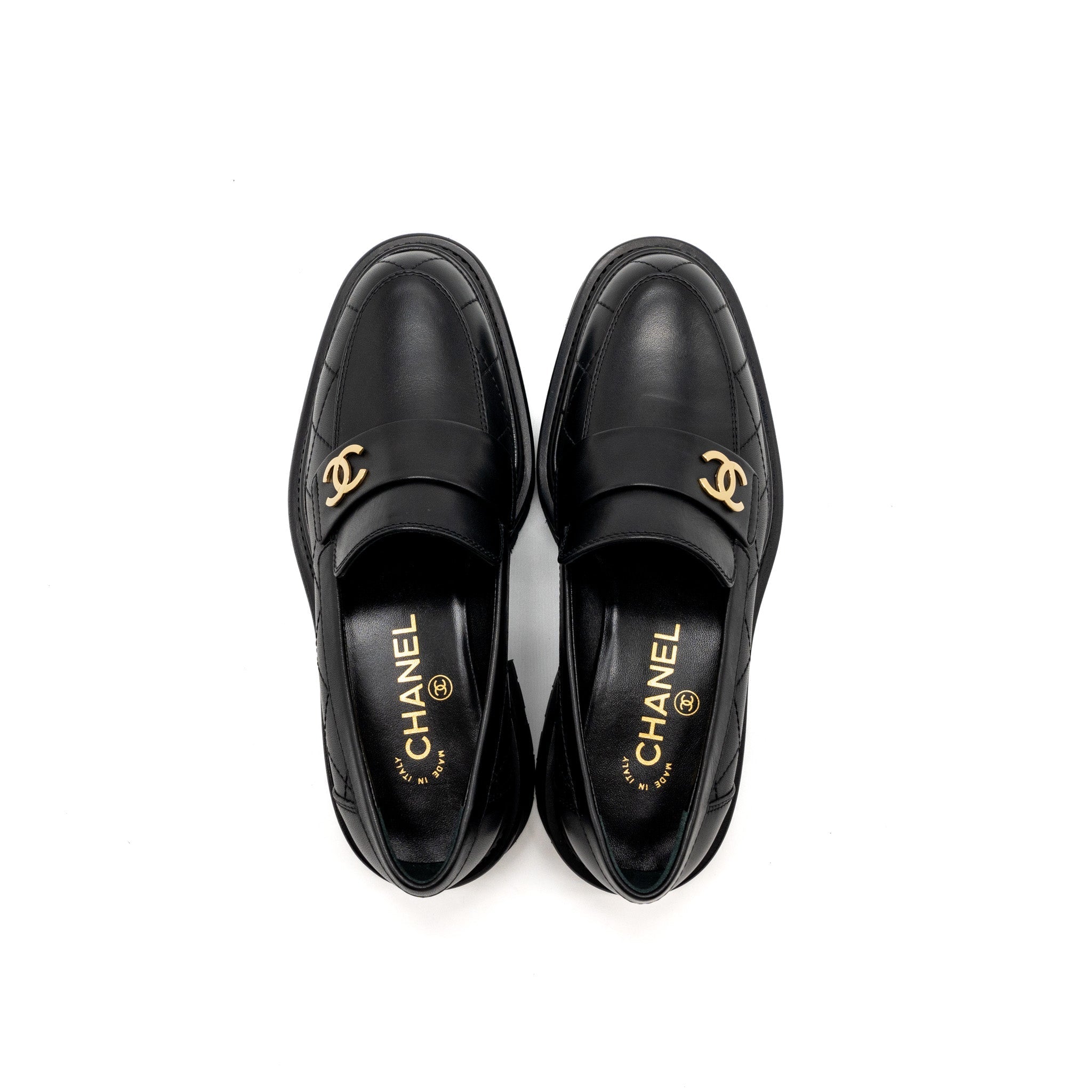 CHANEL CC LOGO LOAFER BLACK GHW