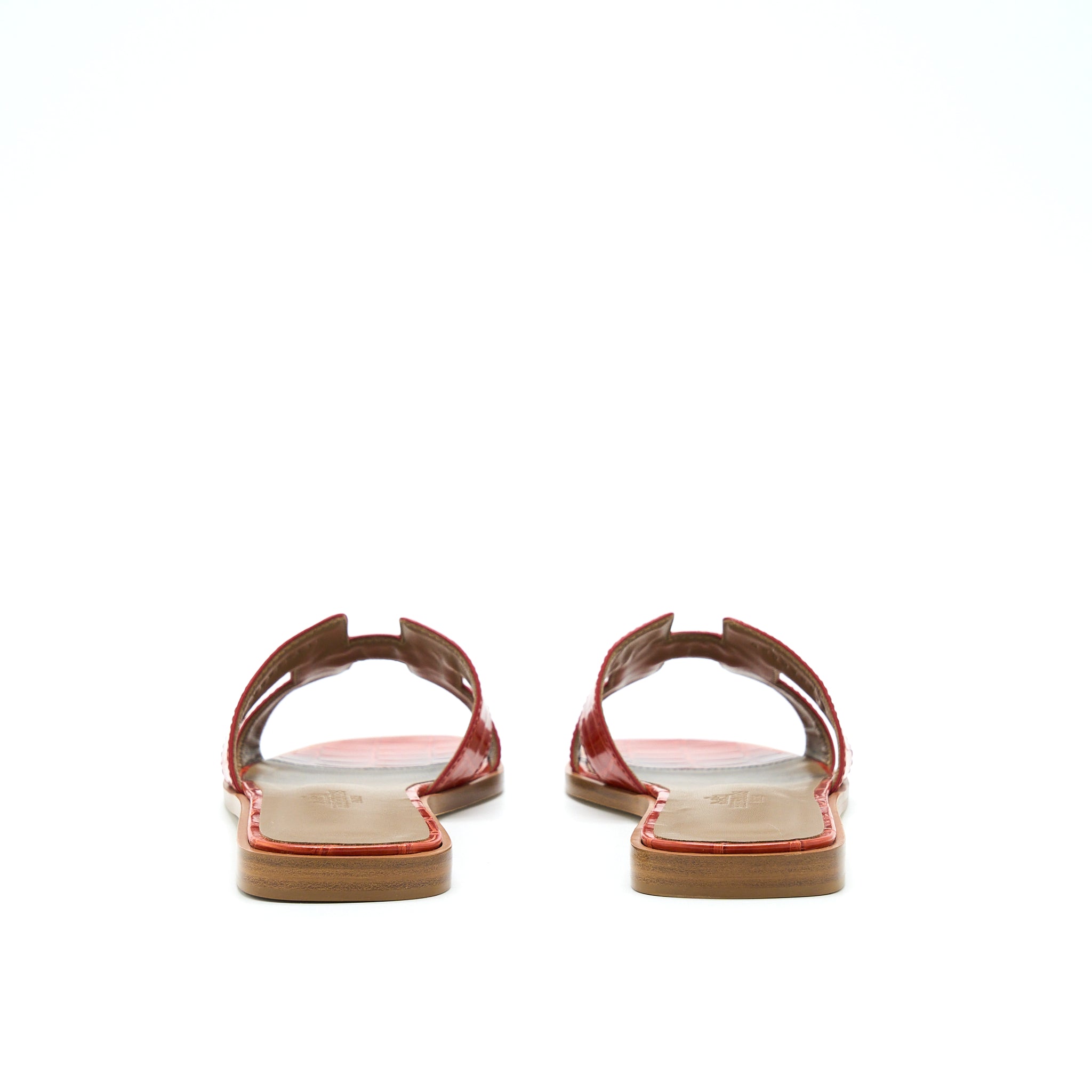 HERMES ORAN SANDALS ALLIGATOR MISSI SANGUINE