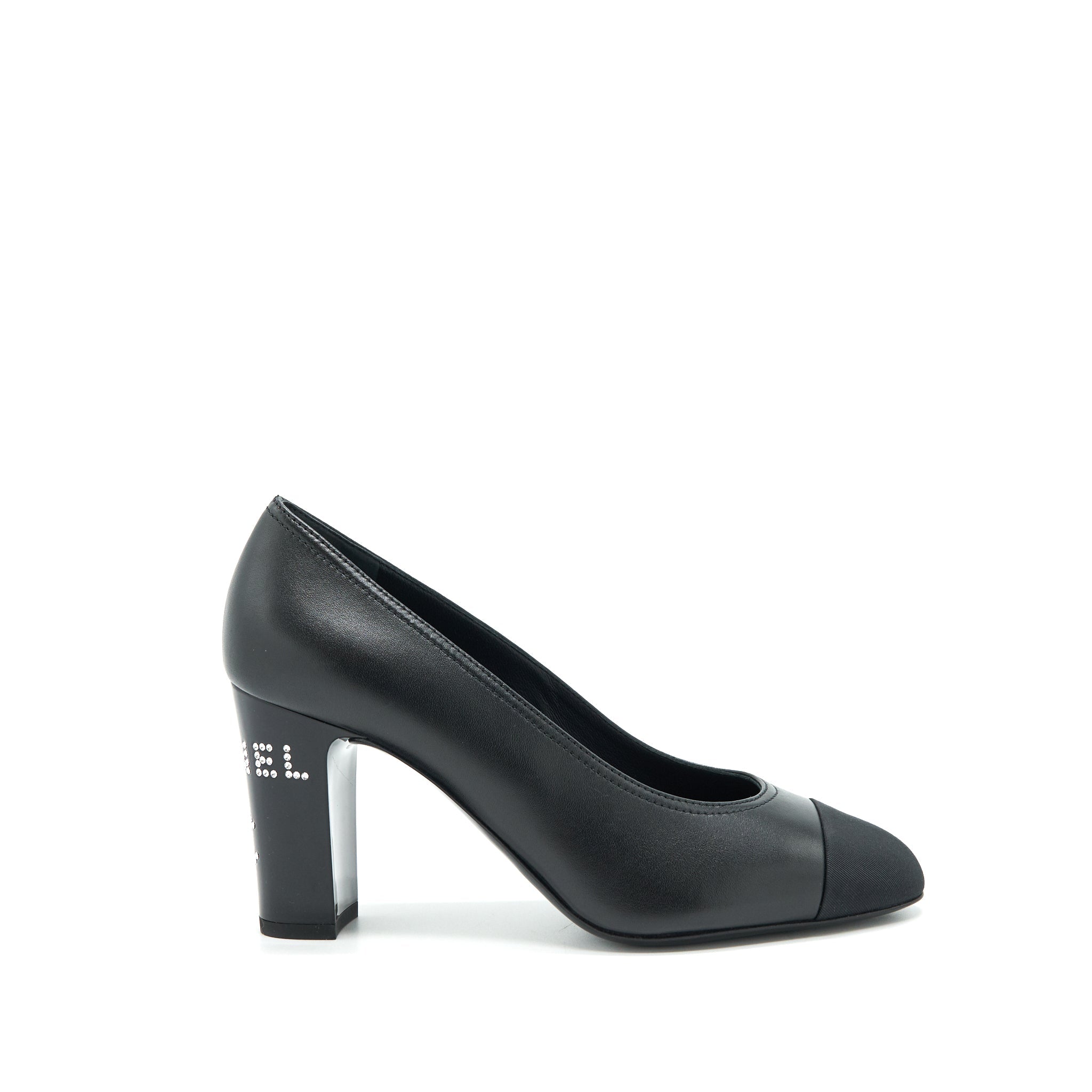 CHANEL PUMP SHOES BLACK WITH LETTER ON HEEL