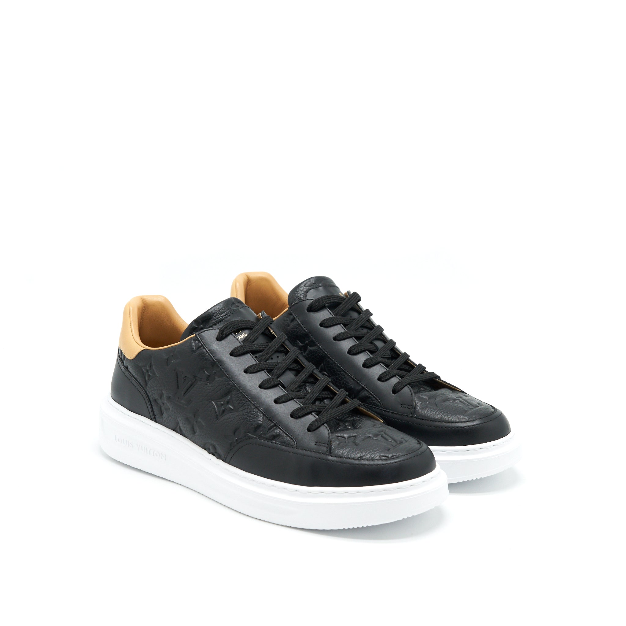 LOUIS VUITTON BLACK LEATHER SNEAKERS
