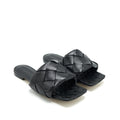 BOTTEGA VENETA LIDO FLAT SANDALS BLACK