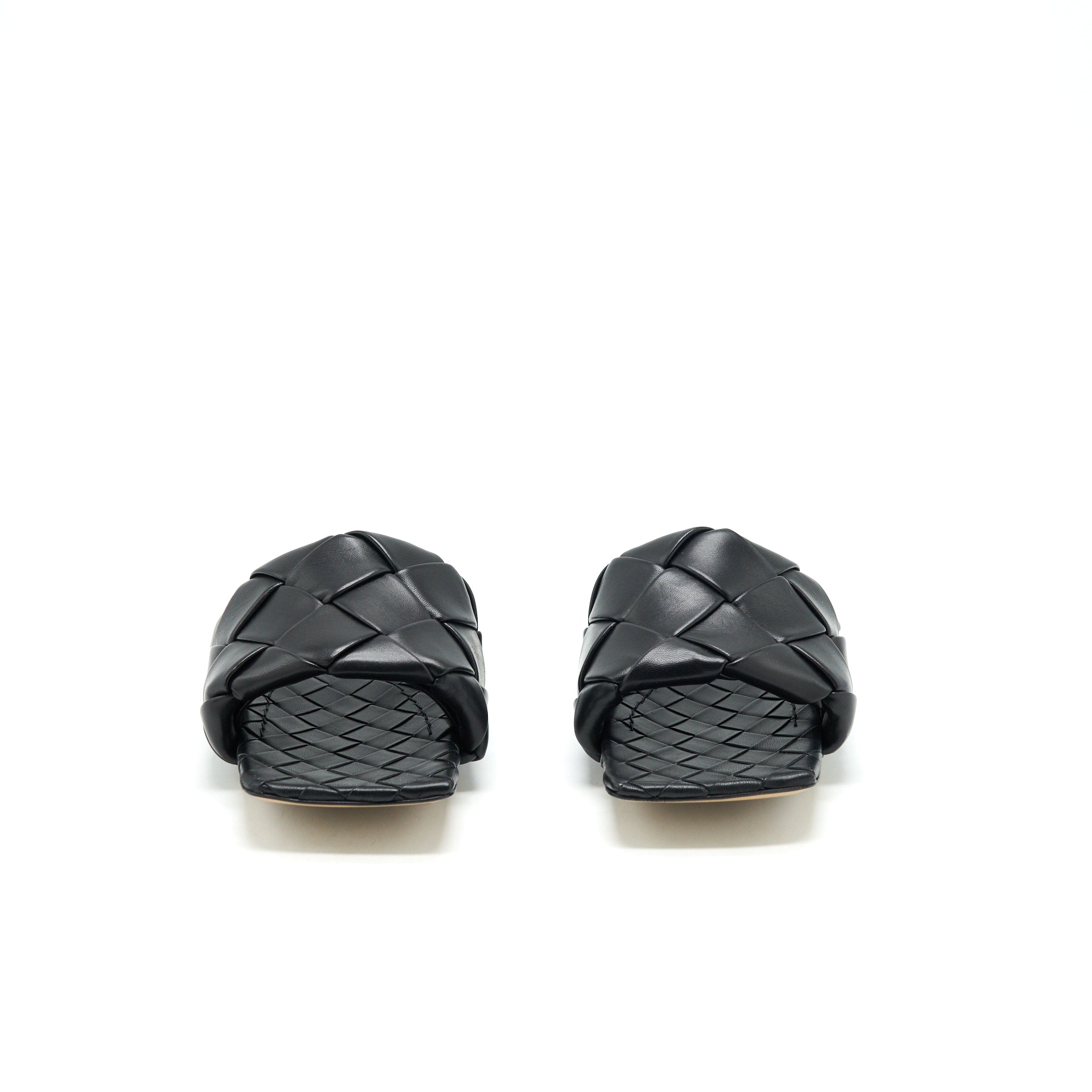 BOTTEGA VENETA LIDO FLAT SANDALS BLACK
