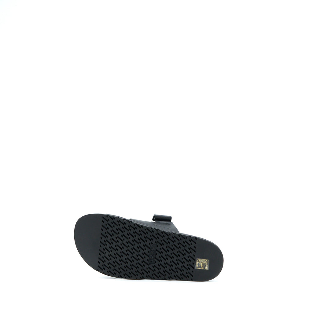 HERMES CHYPRE SANDALS BLACK
