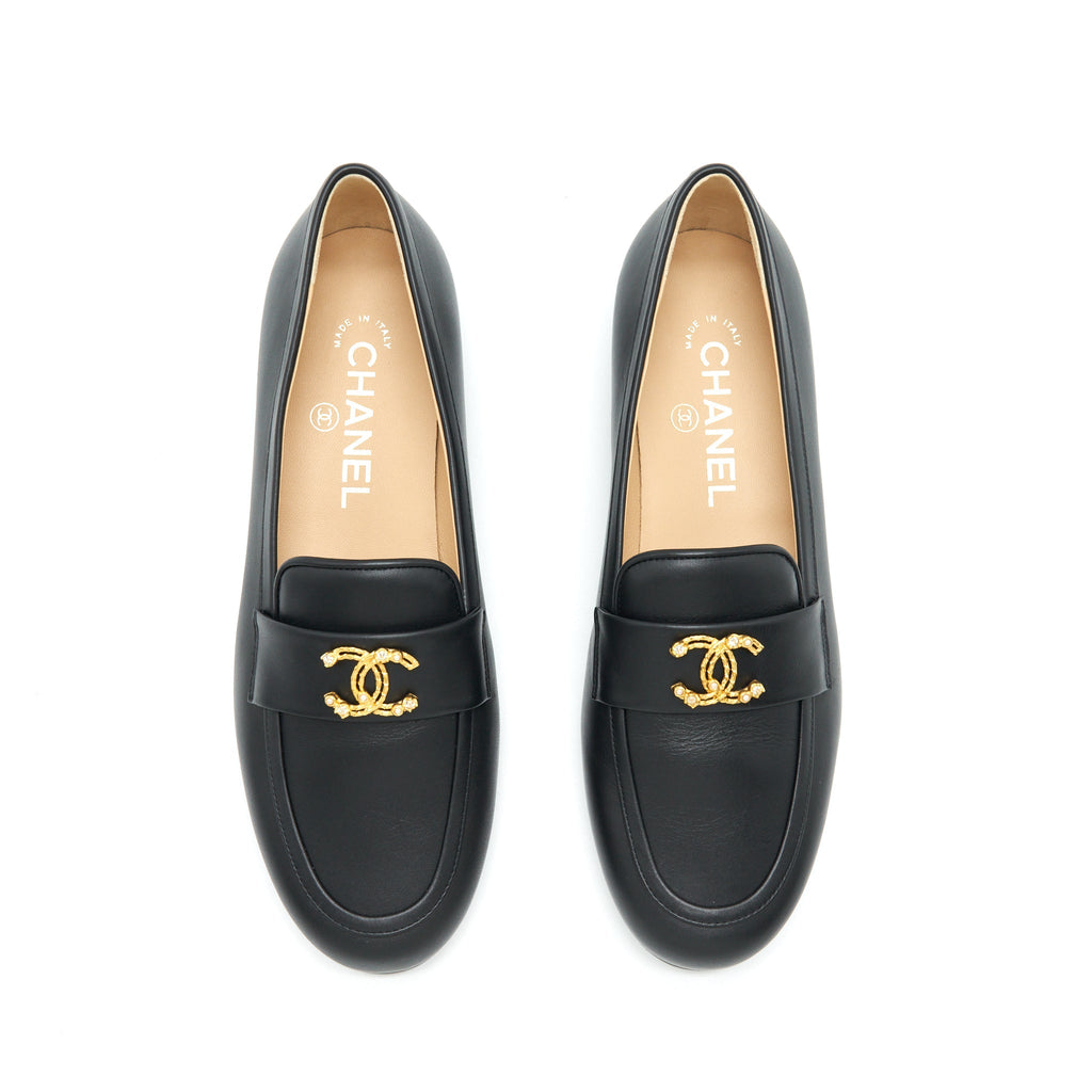 CHANEL DETAILED CC LOGO LOAFER BLACK GHW