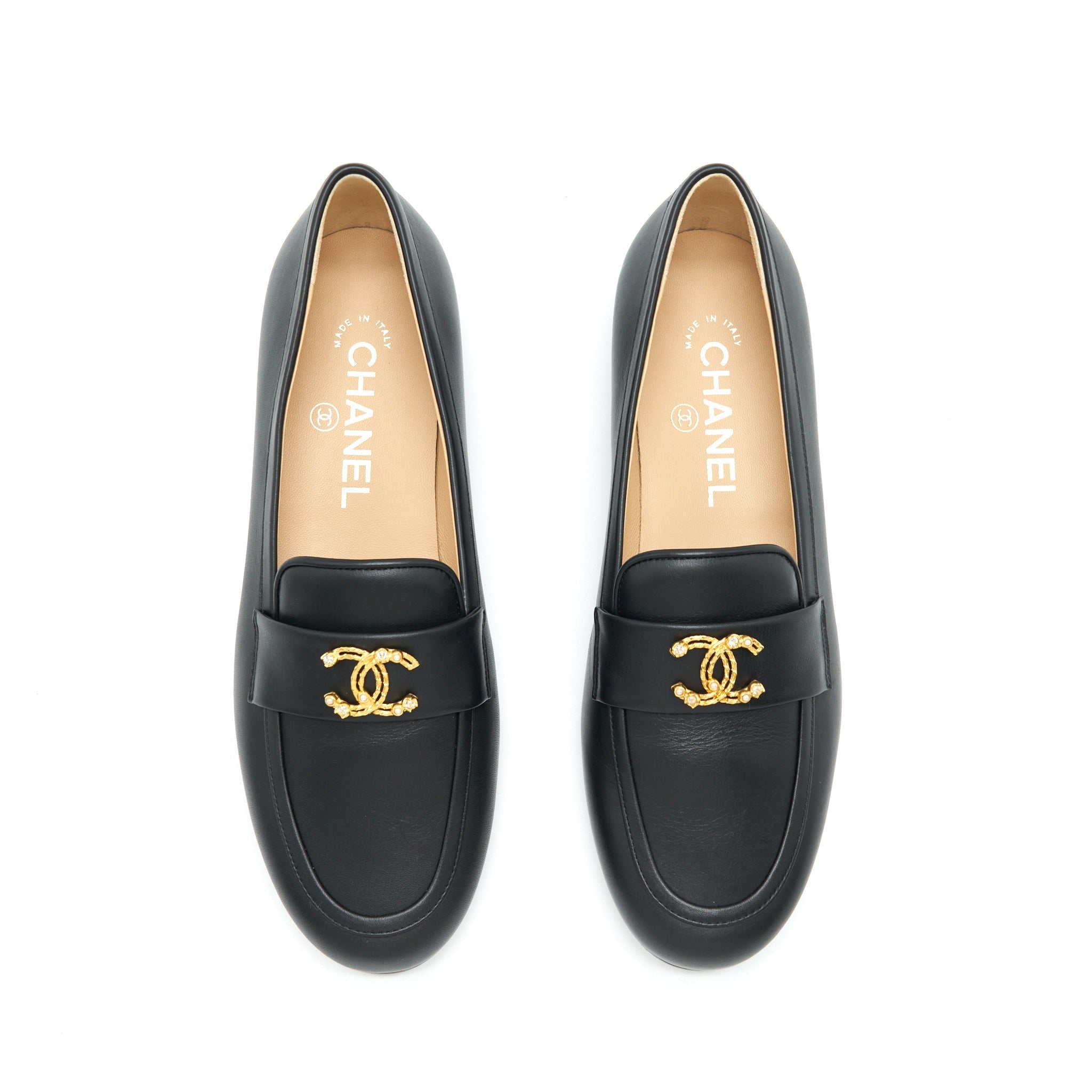 CHANEL DETAILED CC LOGO LOAFER BLACK GHW