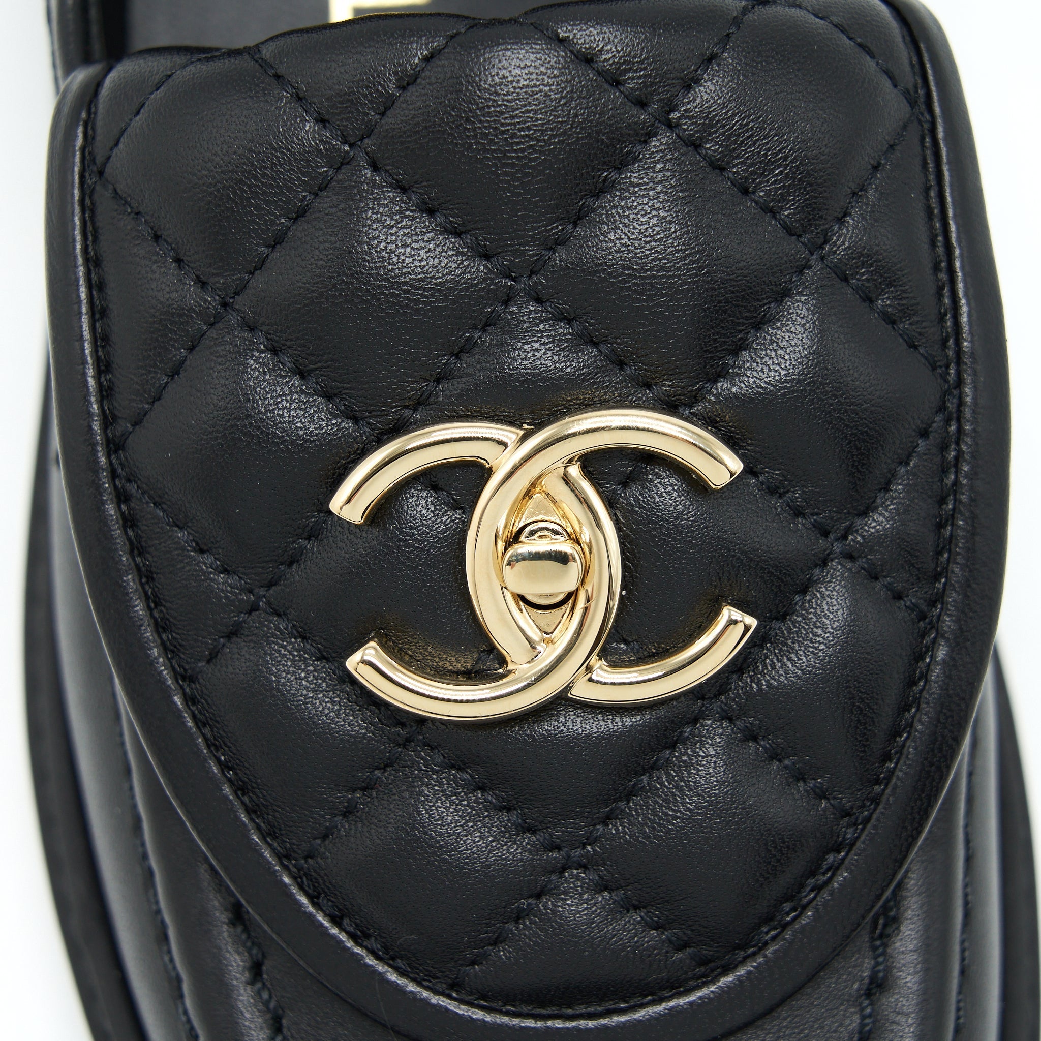 CHANEL 22S QUILTED CC LOGO LOAFER BLACK LGHW