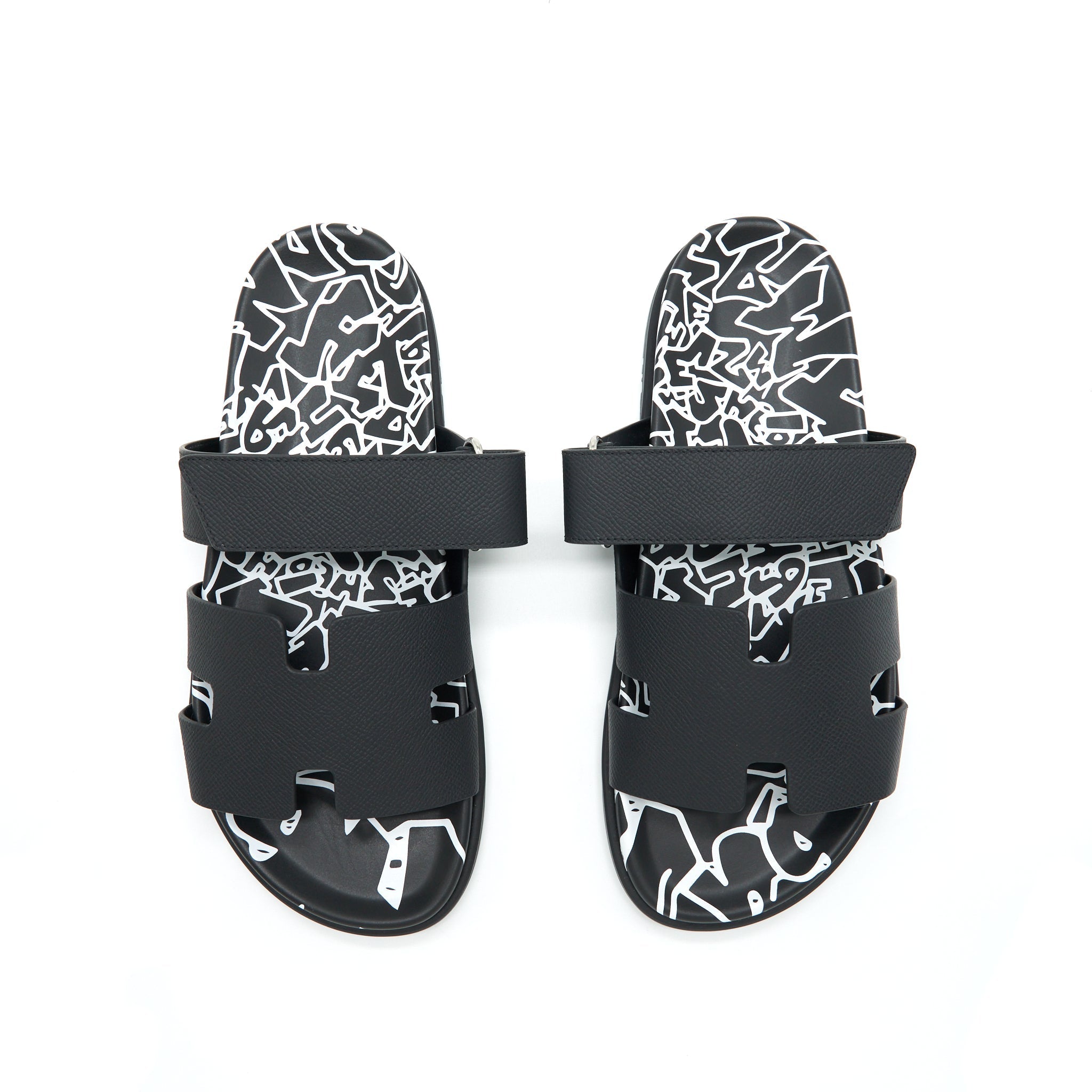 HERMES MEN’S CHYPRE SANDAL BLACK AND WHITE