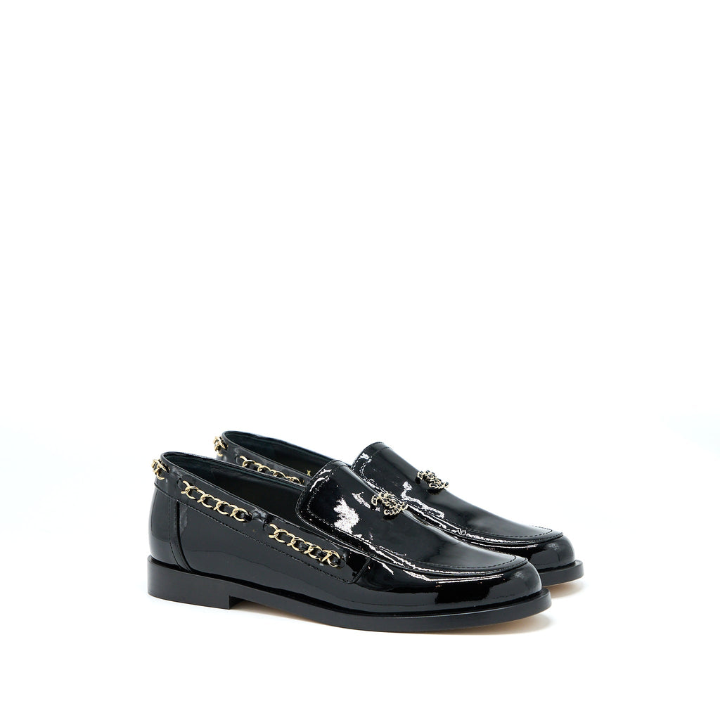 CHANEL CC LOGO FLATS CHAIN LOAFERS PATENT BLACK
