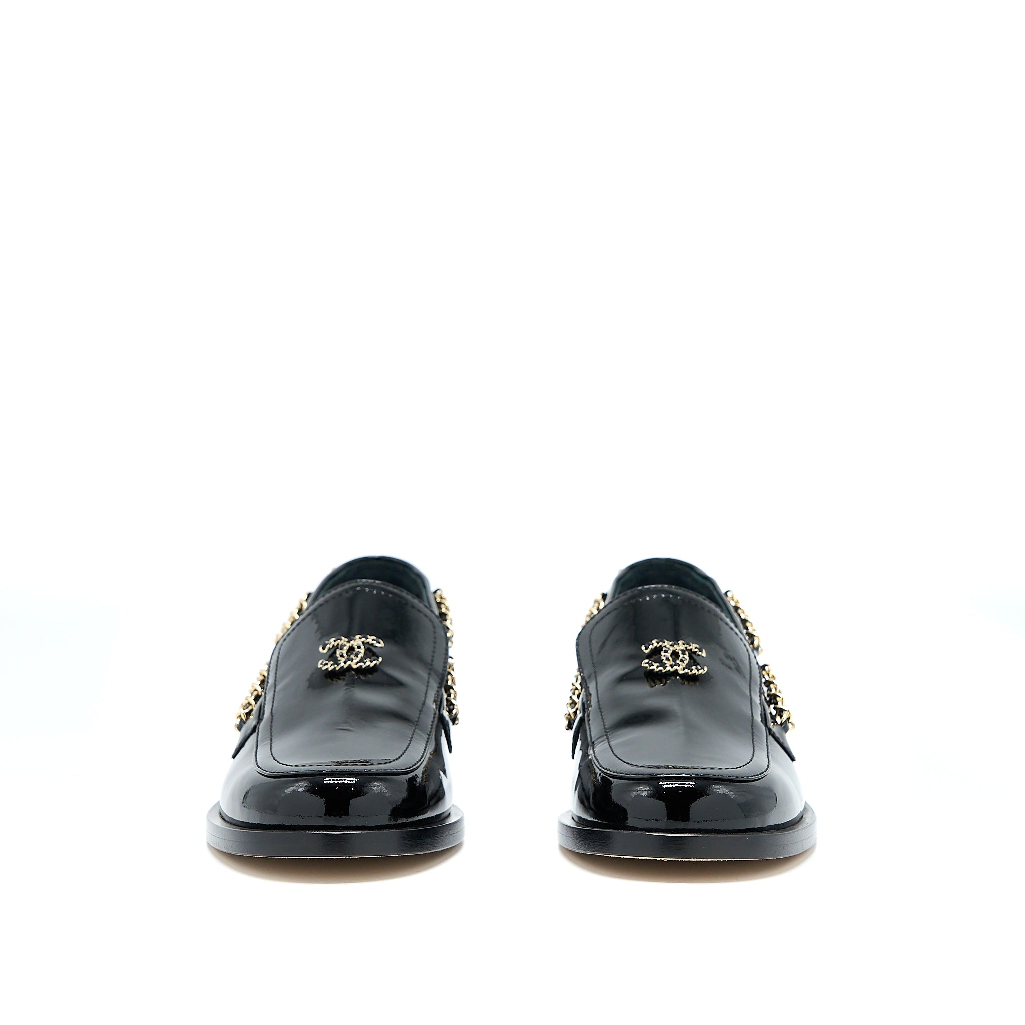 CHANEL CC LOGO FLATS CHAIN LOAFERS PATENT BLACK