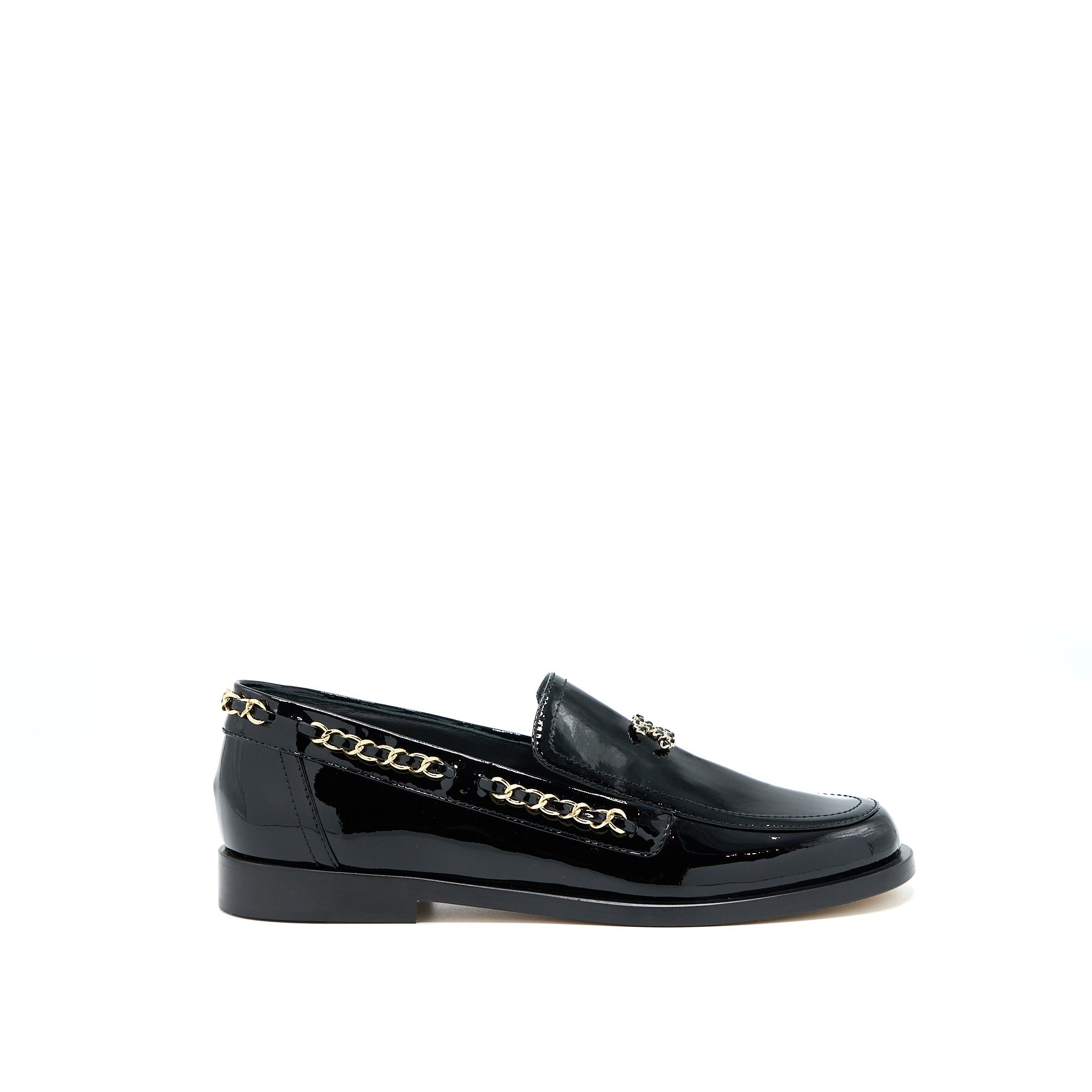 CHANEL CC LOGO FLATS CHAIN LOAFERS PATENT BLACK