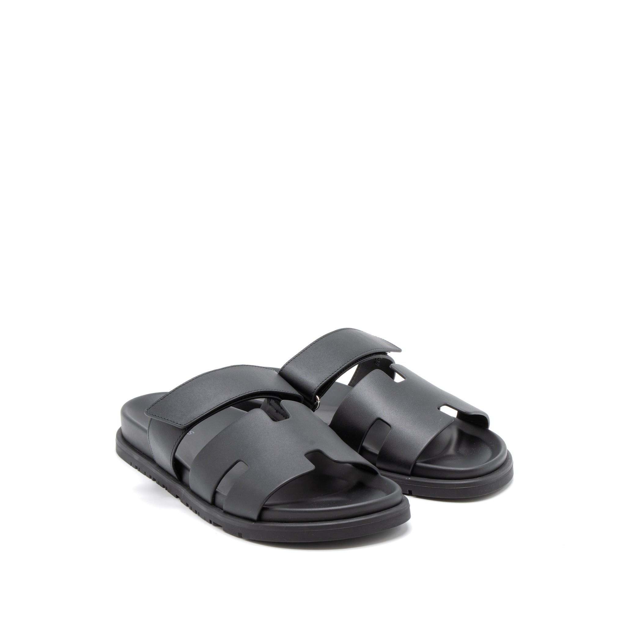 HERMES MEN’S CHYPRE SANDALS CALFSKIN BLACK