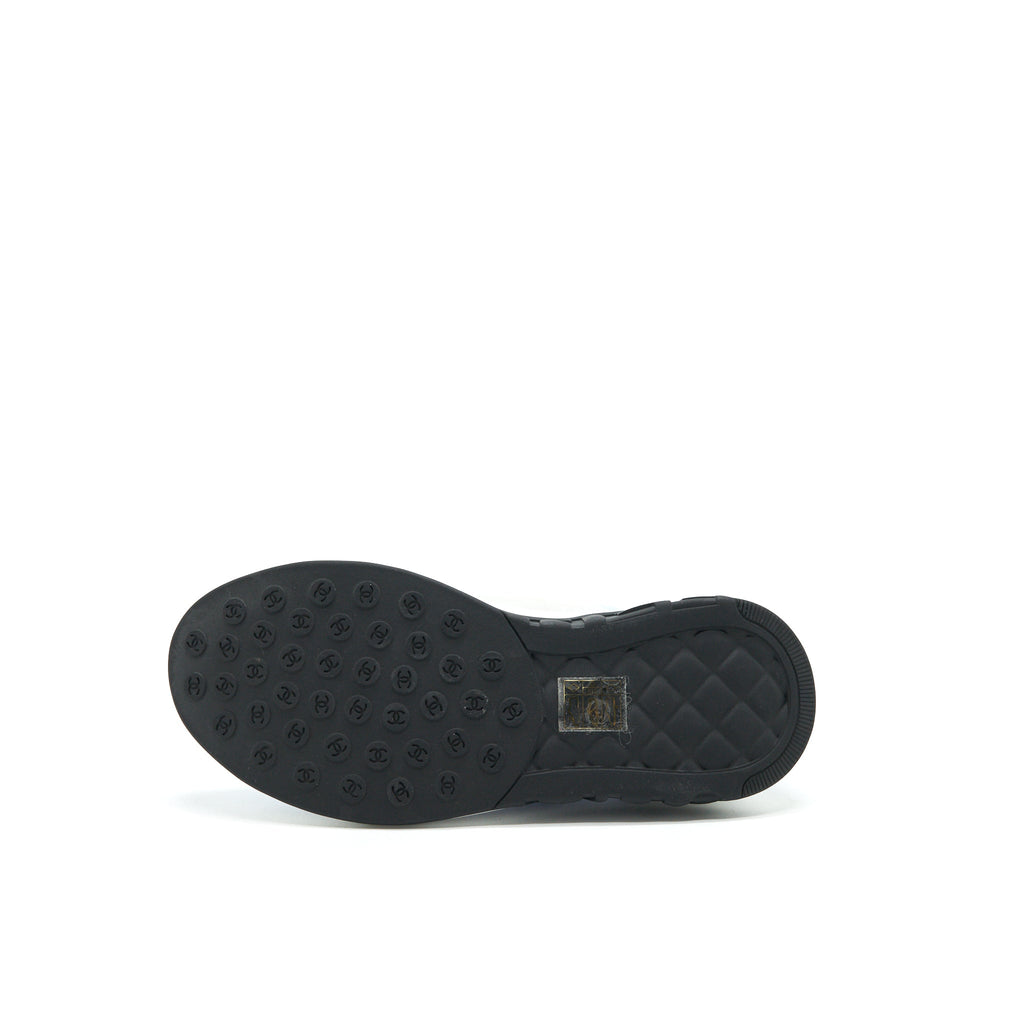 CHANEL CC LOGO SNEAKER BLUE