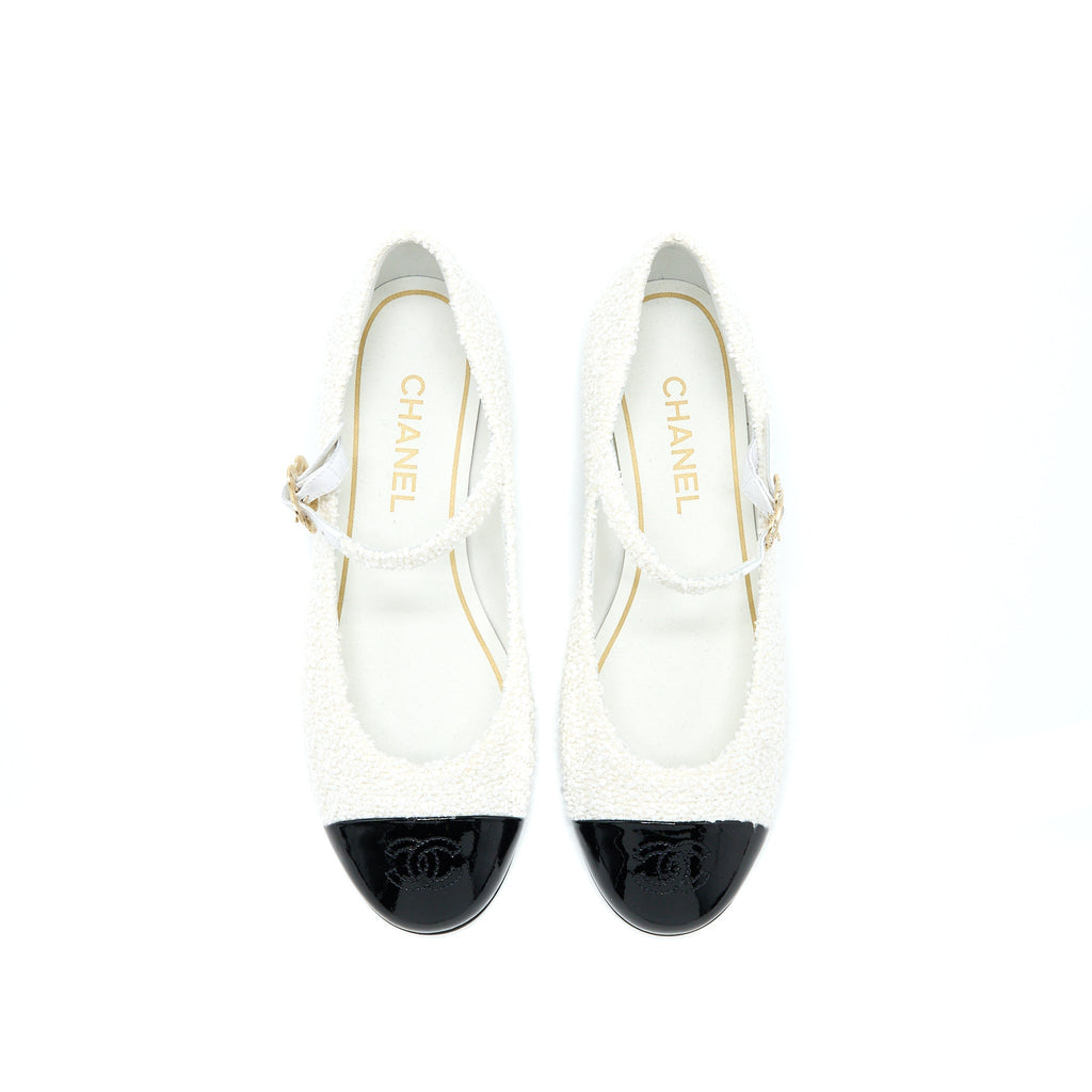 CHANEL 23C FLAT SHOES FABRIC/PATENT BLACK/WHITE