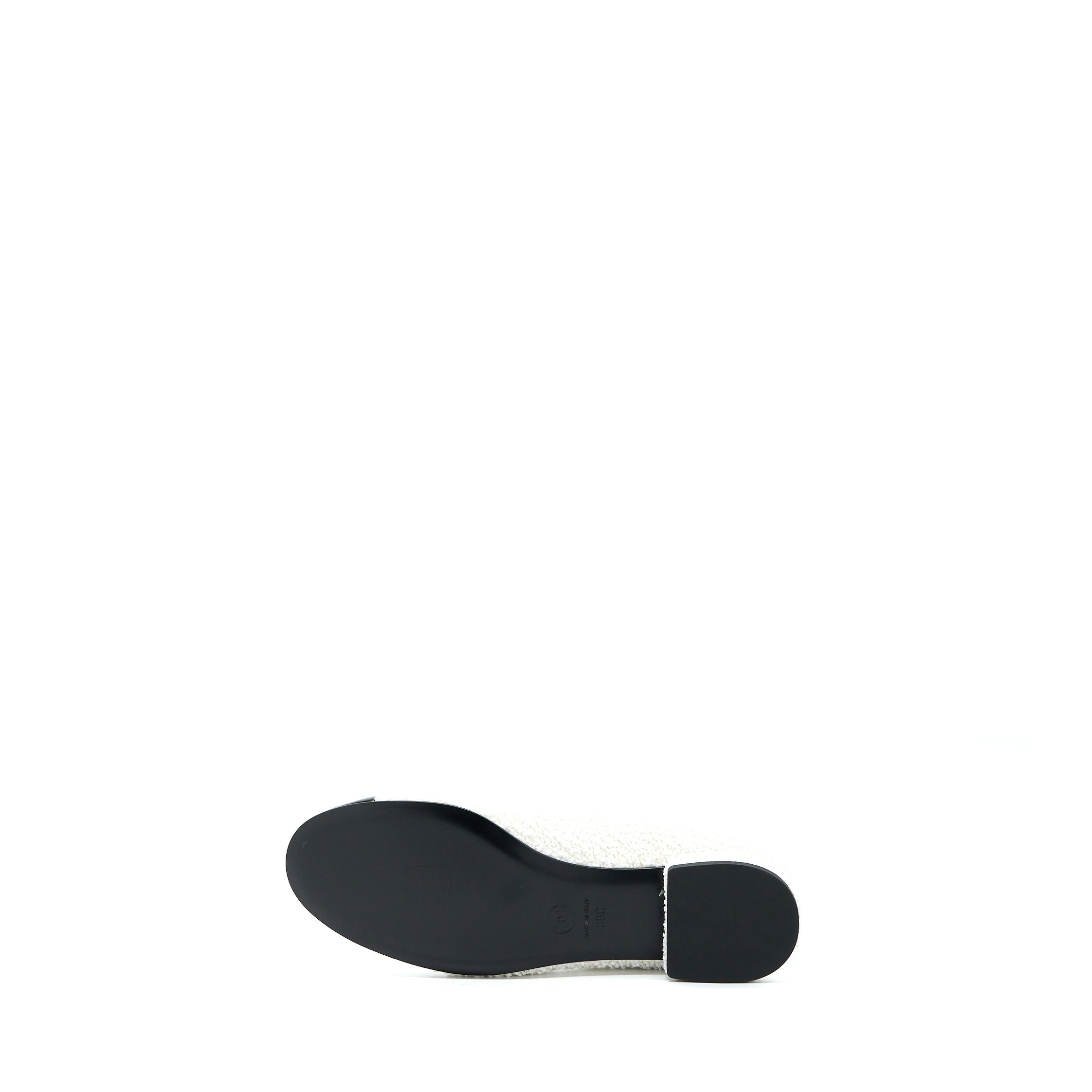 CHANEL 23C FLAT SHOES FABRIC/PATENT BLACK/WHITE