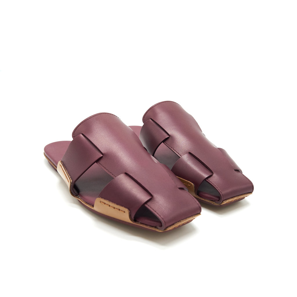 HERMES BURGUNDY SANDAL