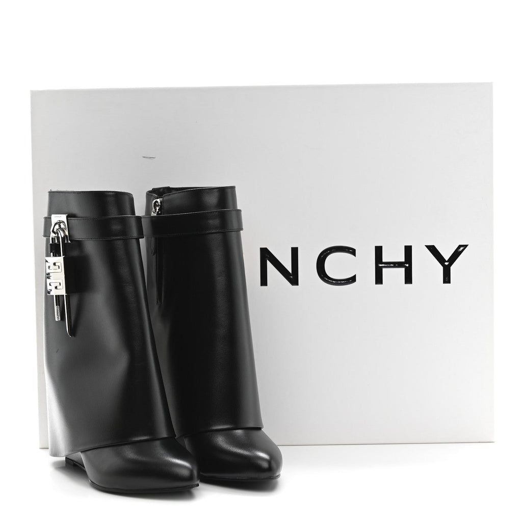 GIVENCHY CALFSKIN SHARK LOCK ANKLE BOOT BLACK