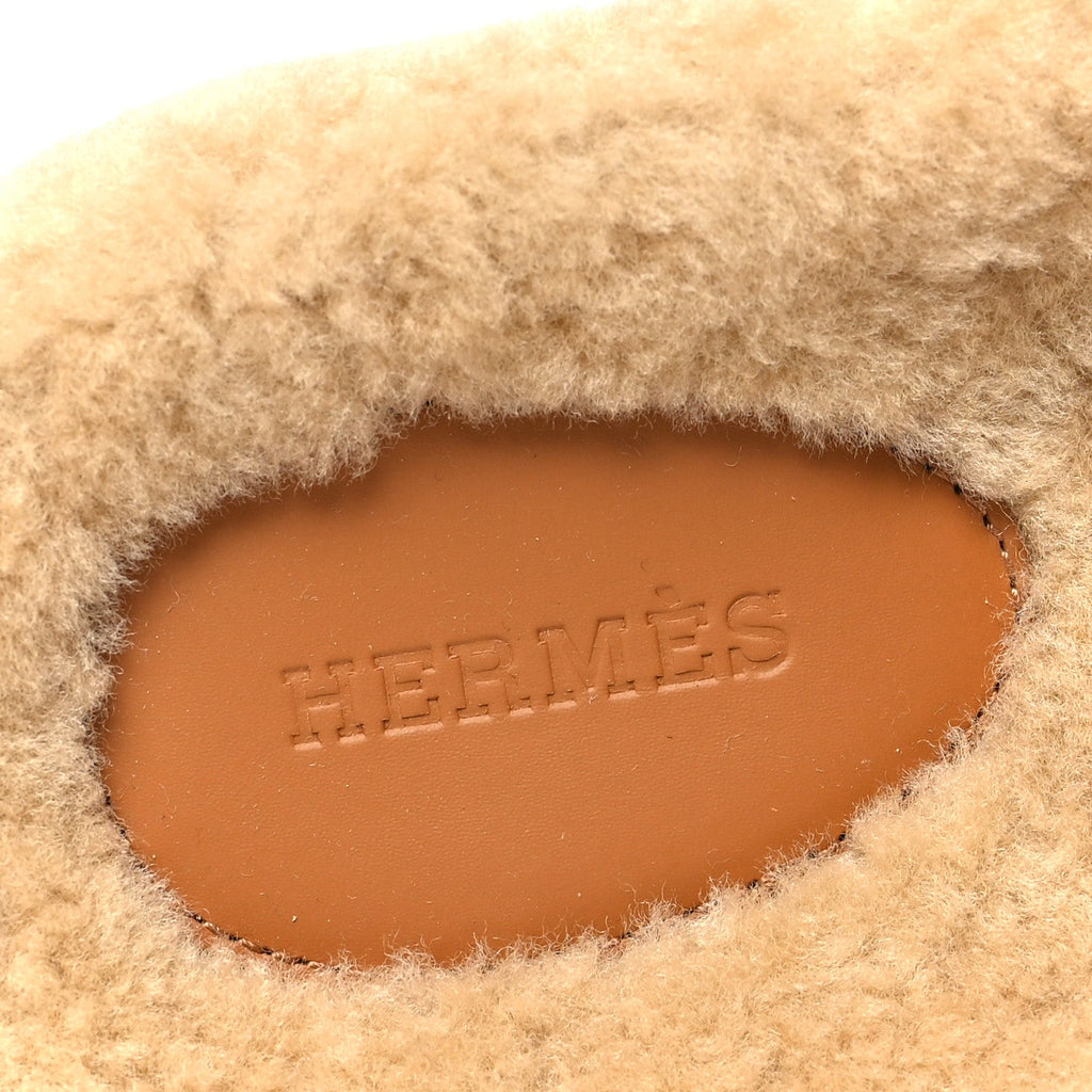 HERMES CHYPRE SANDALS SUEDE BEIGE
