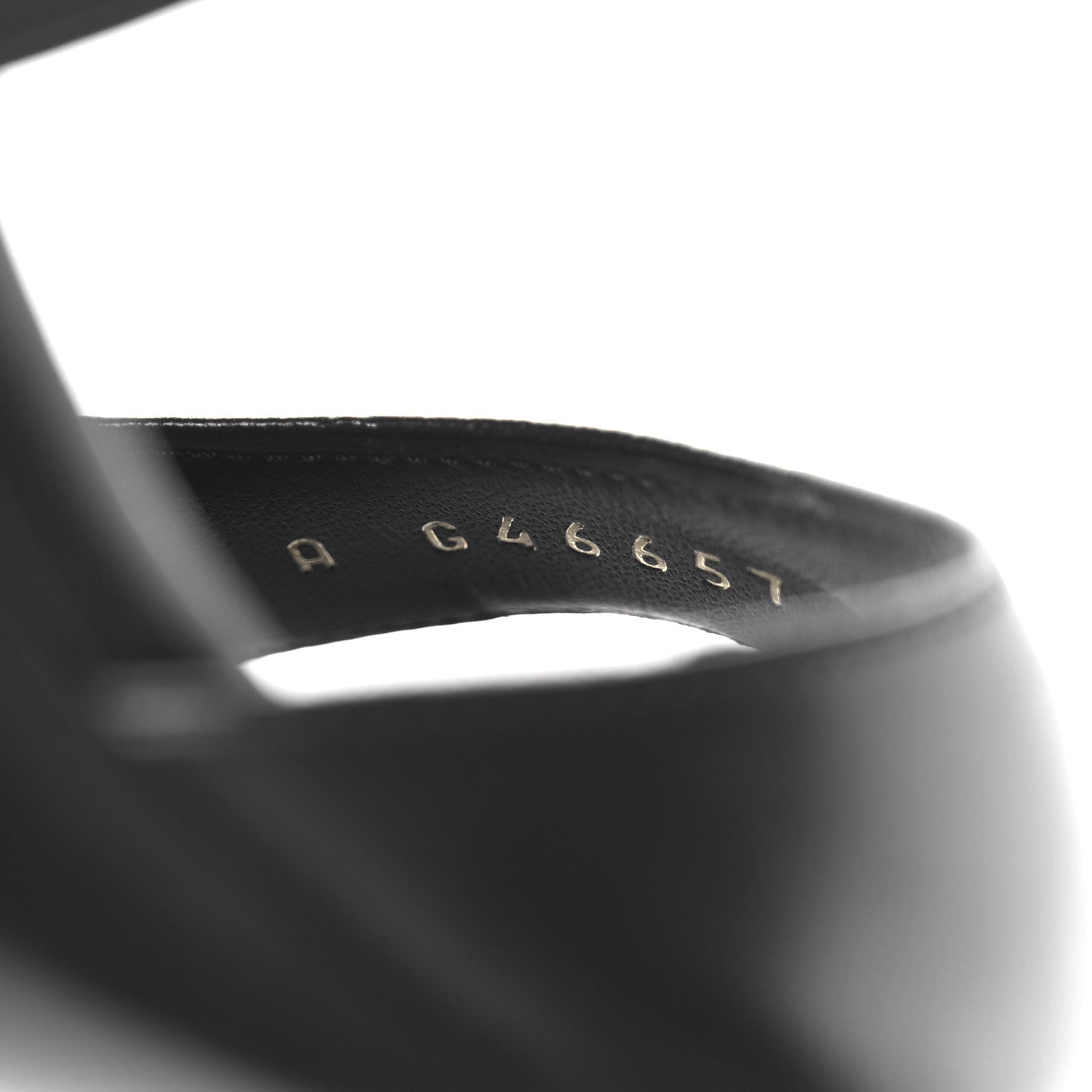 CHANEL LAMBSKIN CC LOGO THONG SANDAL BLACK