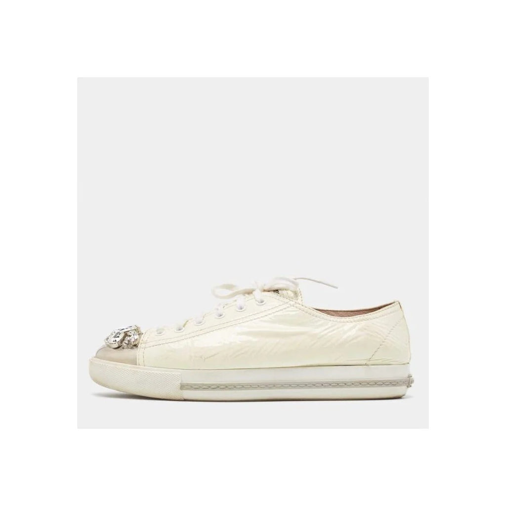 MIU MIU PATENT CRYSTAL EMBELLISHED ANKLE STRAP SANDAL WHITE