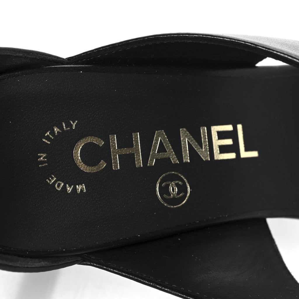 CHANEL LAMBSKIN CC LOGO THONG SANDAL BLACK
