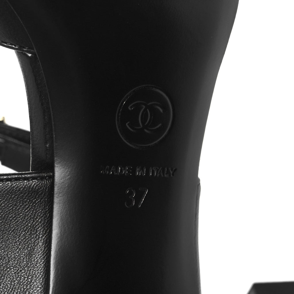 CHANEL LAMBSKIN CC LOGO THONG SANDAL BLACK