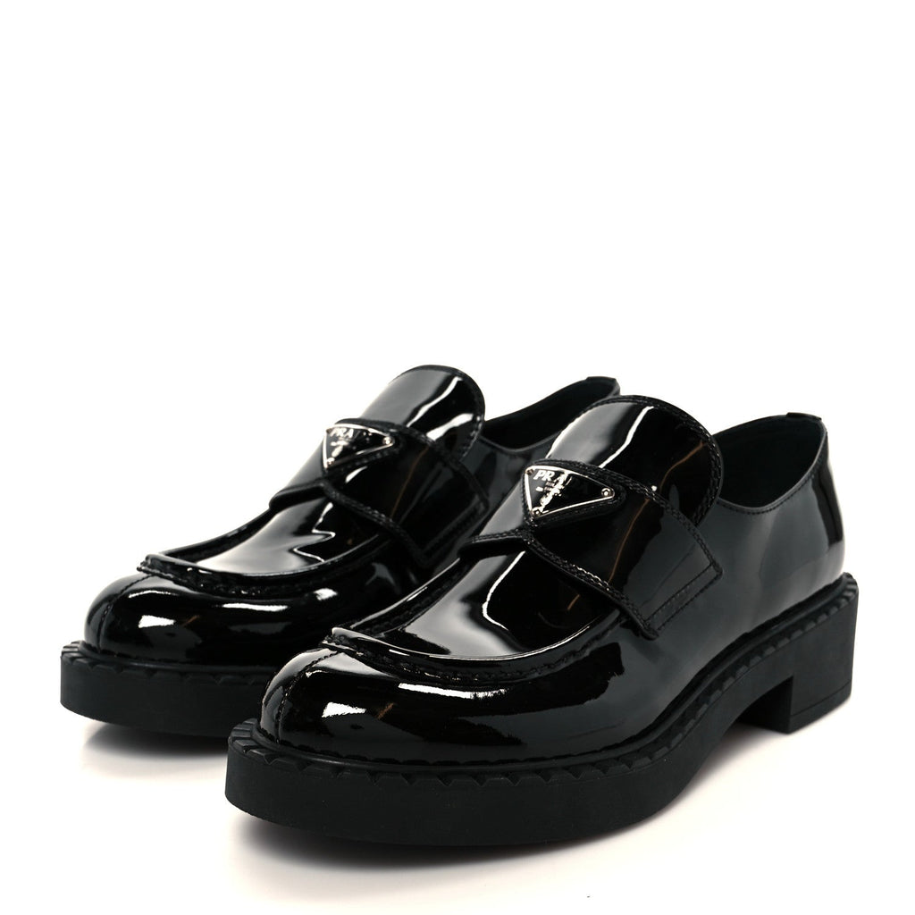 PRADA VERNICE METAL TRIANGLE LOGO LOAFER PUMPS BLACK