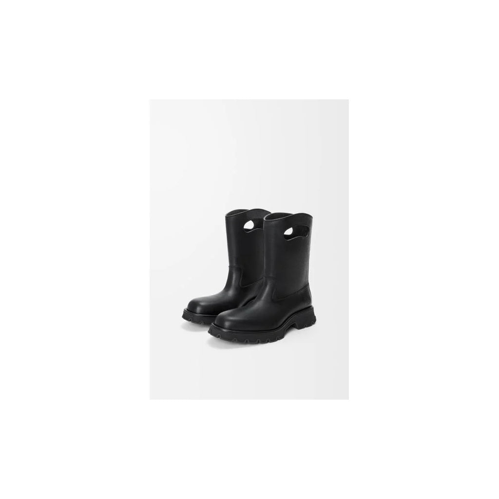 LOEWE BOBBY BOOT VEGETABLE-TANNED CALFSKIN BLACK