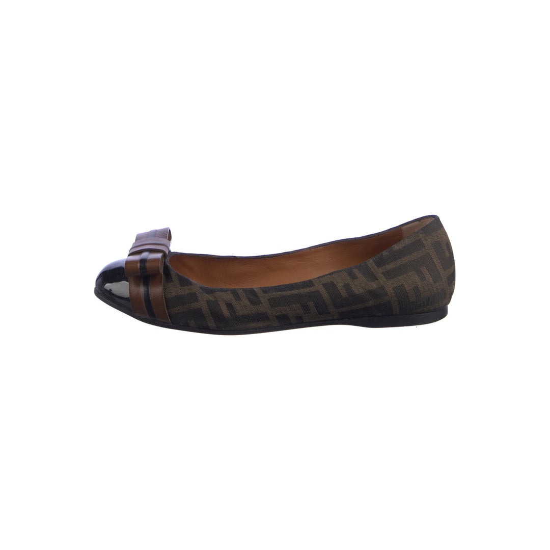 FENDI FF-LOGO BUCKLE BOW BALLET FLATS BROWN
