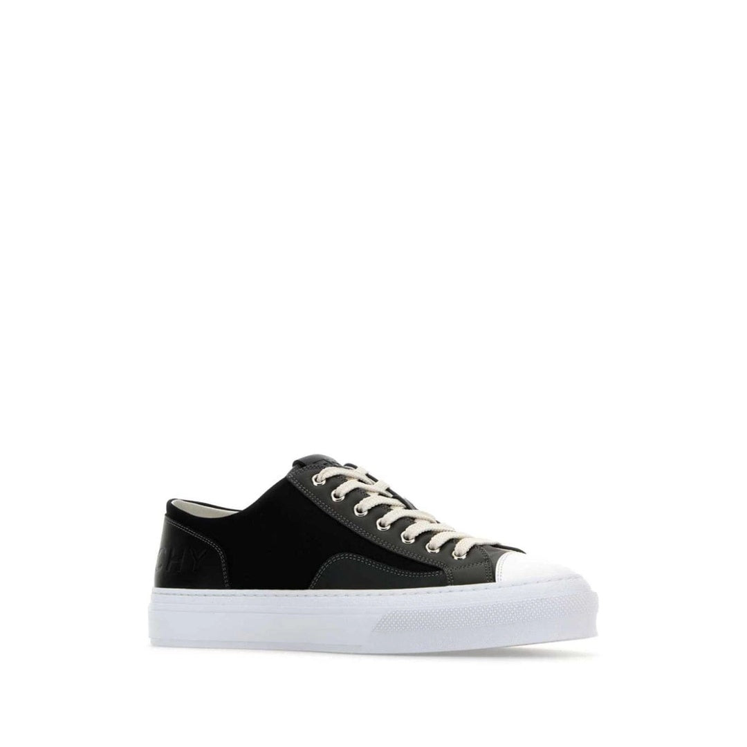 GIVENCHY SPORTS SHOES WITH LOGO WHITE