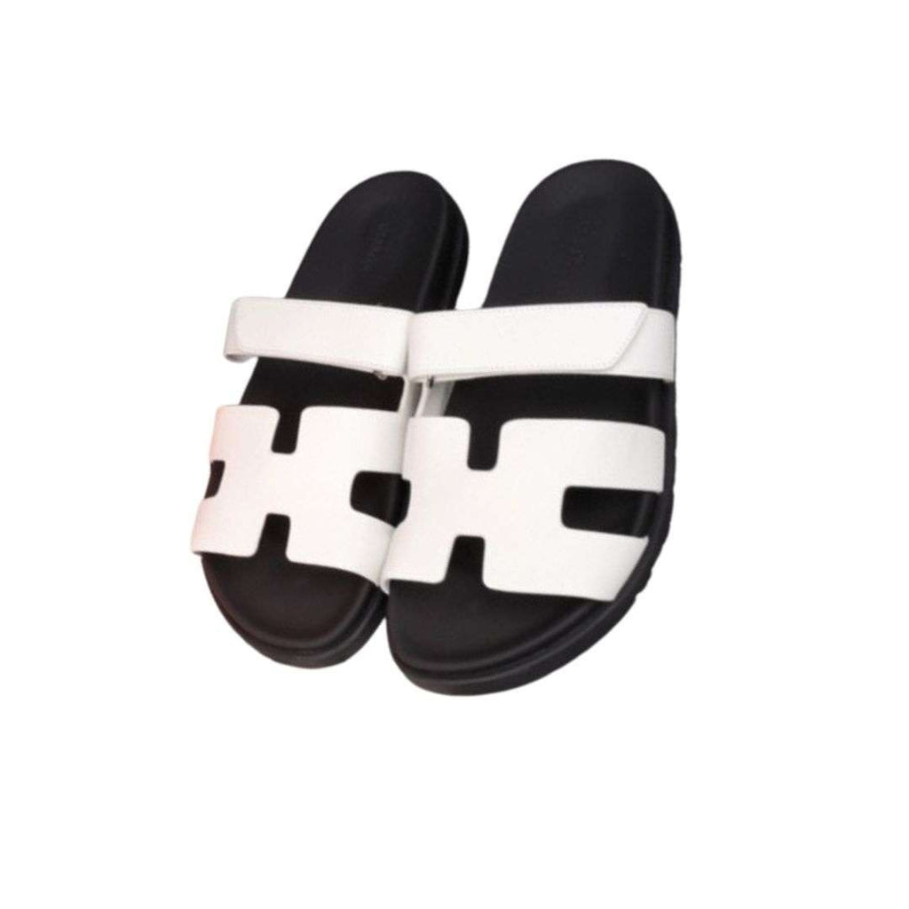 HERMÈS HERMES CALFSKIN CHYPRE SANDAL WHITE