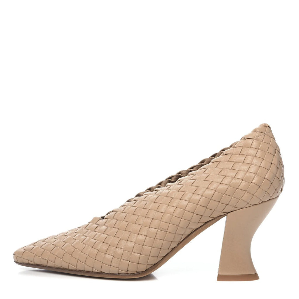 BOTTEGA VENETA NAPPA ALMOND PUMPS CIPRIA BEIGE