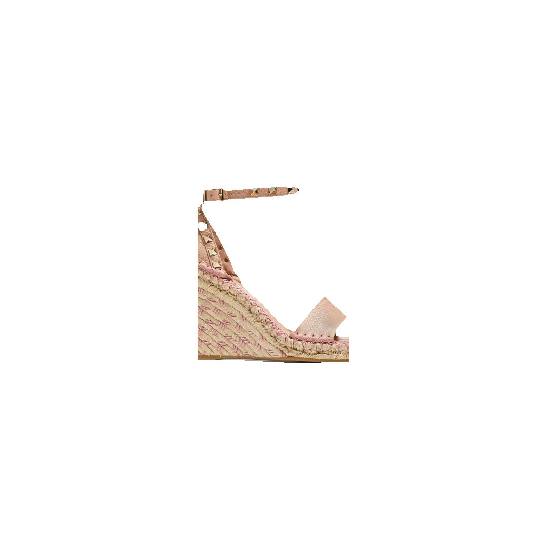 VALENTINO GARAVANI ROCKSTUD CALFSKIN WEDGE SANDAL 95MM PINK